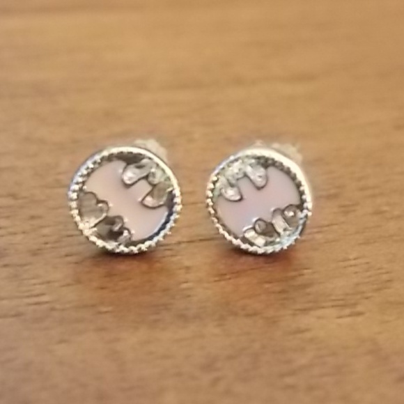 New, Unused, In Original Box Superhero Earrings - Picture 5 of 7